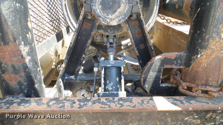 image for item DA6787 2004 International DuraStar 4400 winch truck