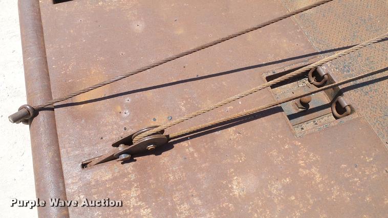 image for item DA6787 2004 International DuraStar 4400 winch truck