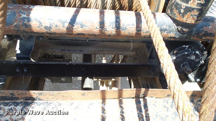 image for item DA6787 2004 International DuraStar 4400 winch truck