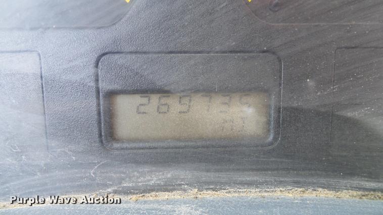 image for item DA6788 2004 International DuraStar 4300 winch truck