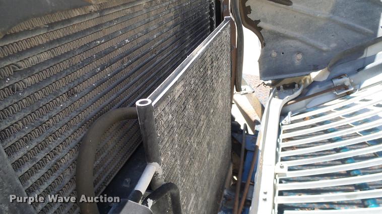 image for item DA6788 2004 International DuraStar 4300 winch truck