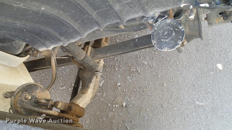 image for item DA6788 2004 International DuraStar 4300 winch truck