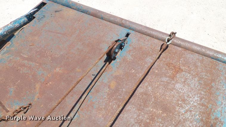 image for item DA6788 2004 International DuraStar 4300 winch truck