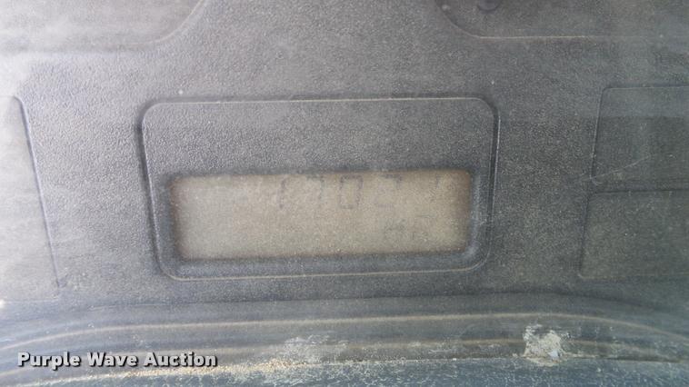 image for item DA6790 2004 International DuraStar 4300 winch truck