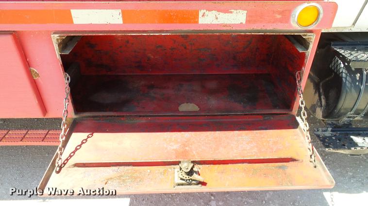 image for item DA6790 2004 International DuraStar 4300 winch truck