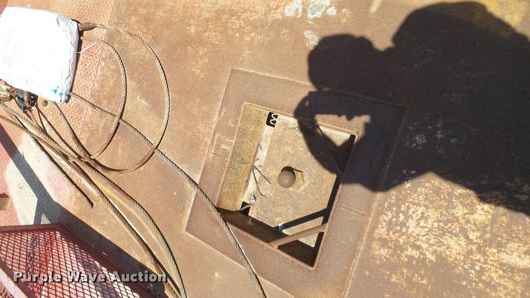 image for item DA6790 2004 International DuraStar 4300 winch truck