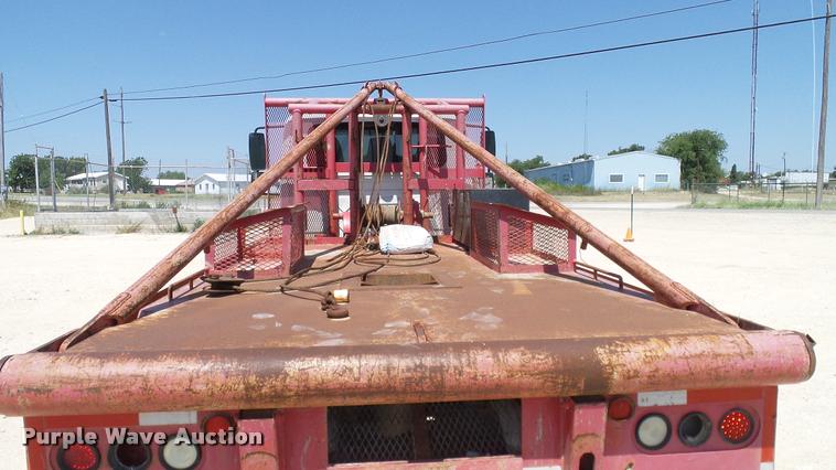 image for item DA6790 2004 International DuraStar 4300 winch truck