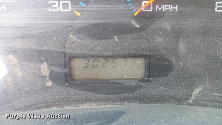 image for item DA6791 2002 International 4300 winch truck