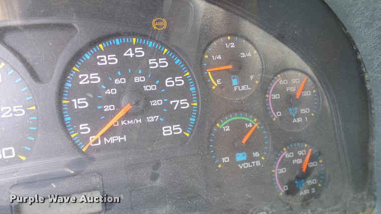 image for item DA6791 2002 International 4300 winch truck