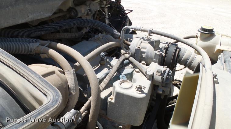 image for item DA6791 2002 International 4300 winch truck