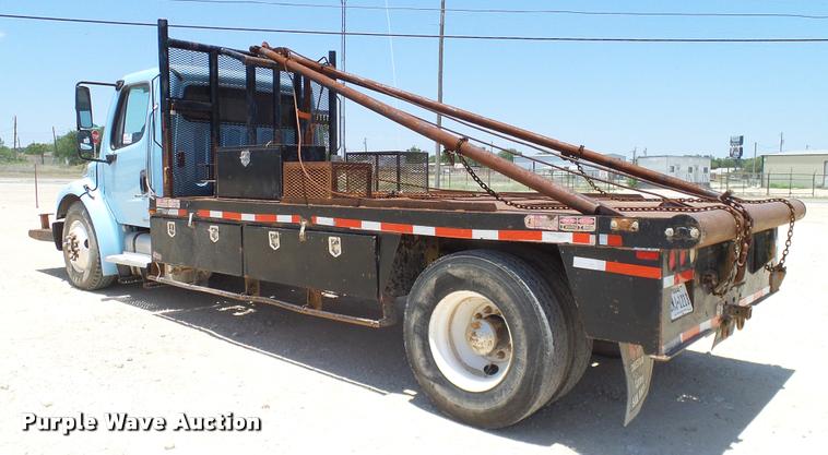 image for item DA6793 2005 Freightliner Business Class M2 winch truck