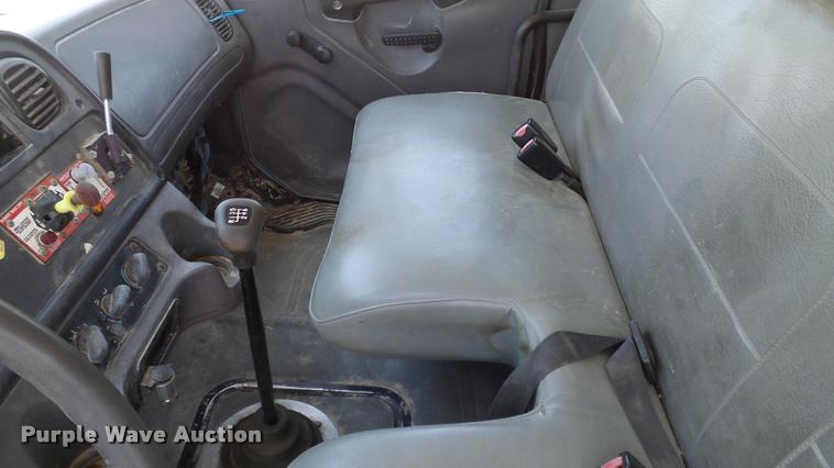 image for item DA6793 2005 Freightliner Business Class M2 winch truck