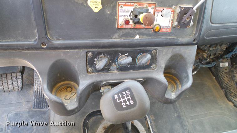 image for item DA6793 2005 Freightliner Business Class M2 winch truck