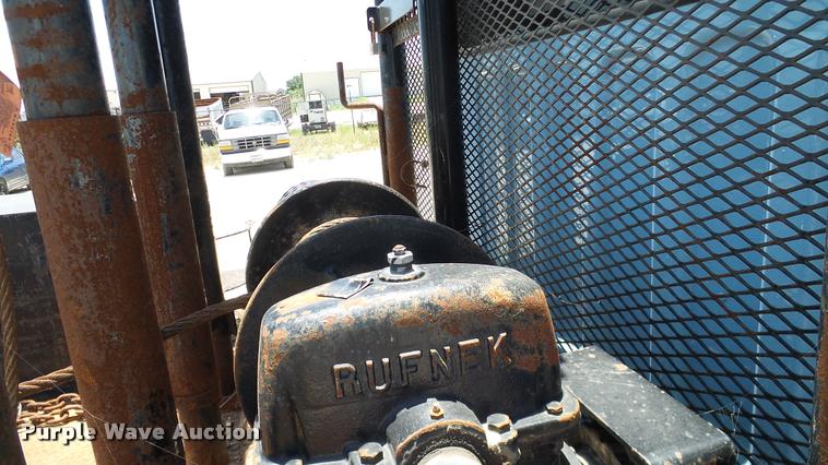 image for item DA6793 2005 Freightliner Business Class M2 winch truck