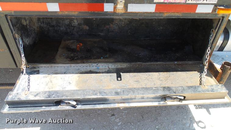 image for item DA6793 2005 Freightliner Business Class M2 winch truck