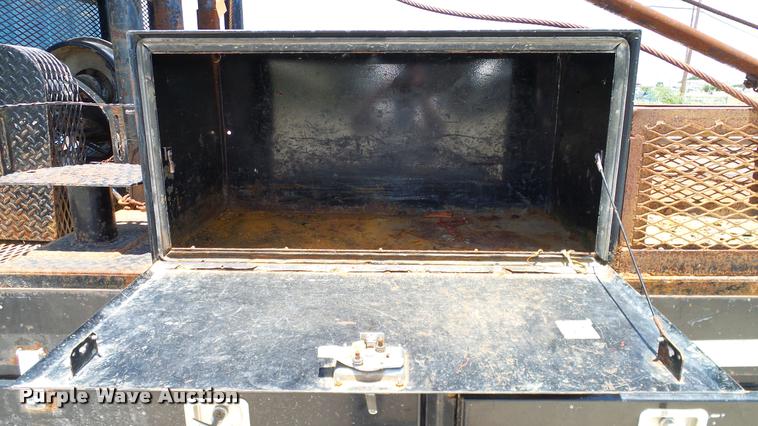 image for item DA6793 2005 Freightliner Business Class M2 winch truck