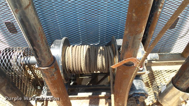 image for item DA6793 2005 Freightliner Business Class M2 winch truck