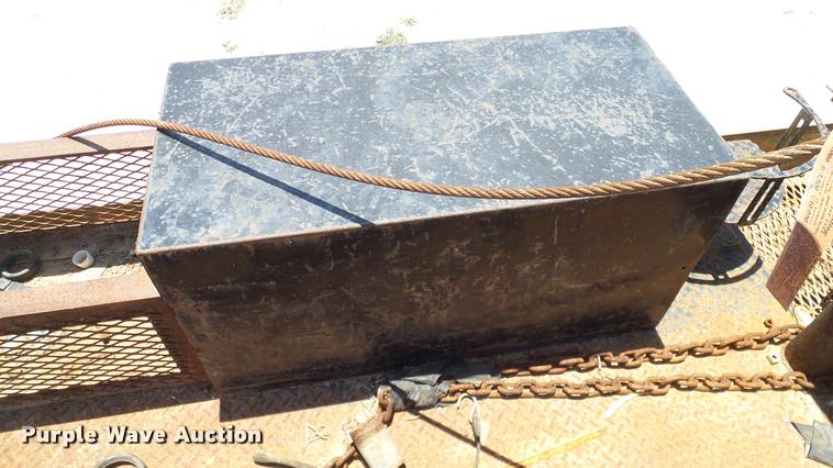 image for item DA6793 2005 Freightliner Business Class M2 winch truck