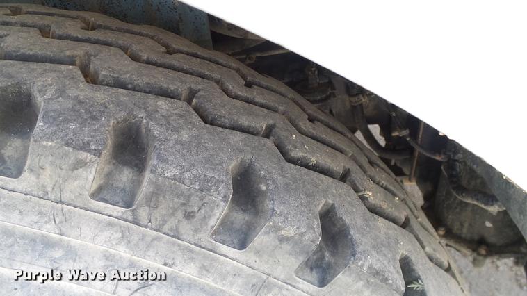 image for item DA6793 2005 Freightliner Business Class M2 winch truck