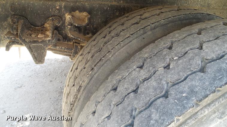 image for item DA6793 2005 Freightliner Business Class M2 winch truck