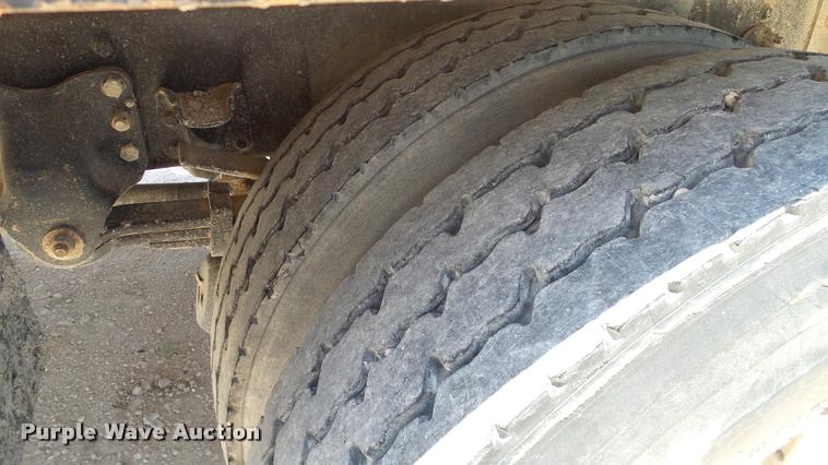 image for item DA6793 2005 Freightliner Business Class M2 winch truck