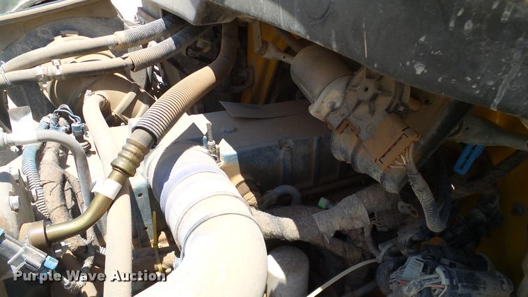 image for item DA6794 2004 International DuraStar 4300 winch truck