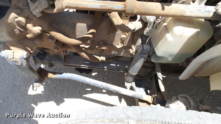 image for item DA6794 2004 International DuraStar 4300 winch truck