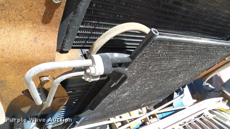 image for item DA6794 2004 International DuraStar 4300 winch truck