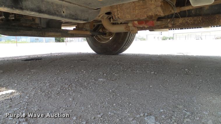 image for item DA6794 2004 International DuraStar 4300 winch truck