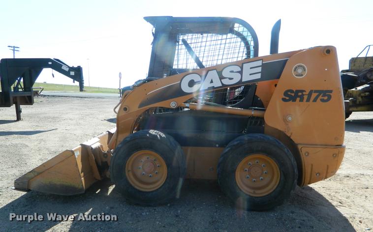 image for item DB1043 2011 Case SR175 skid steer