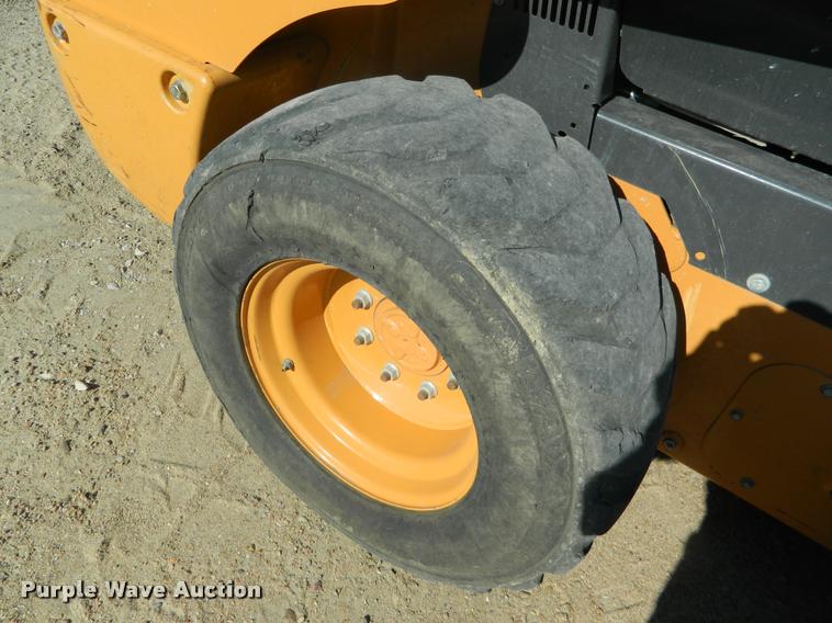 image for item DB1043 2011 Case SR175 skid steer