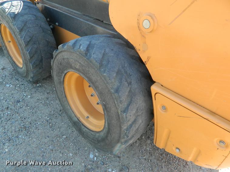 image for item DB1043 2011 Case SR175 skid steer