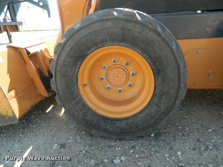 image for item DB1043 2011 Case SR175 skid steer