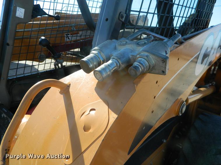 image for item DB1043 2011 Case SR175 skid steer