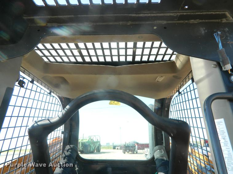 image for item DB1043 2011 Case SR175 skid steer