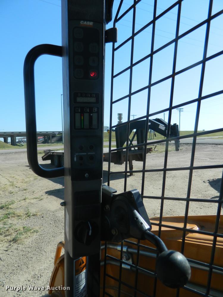 image for item DB1043 2011 Case SR175 skid steer