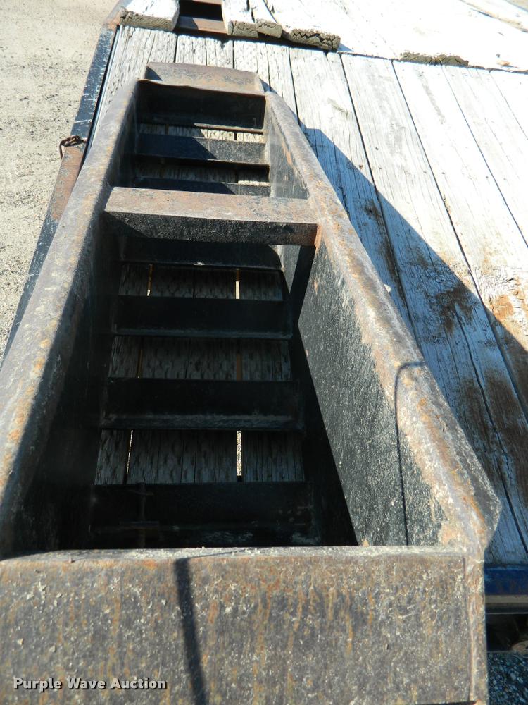 image for item DB1047 2004 Belshe equipment trailer