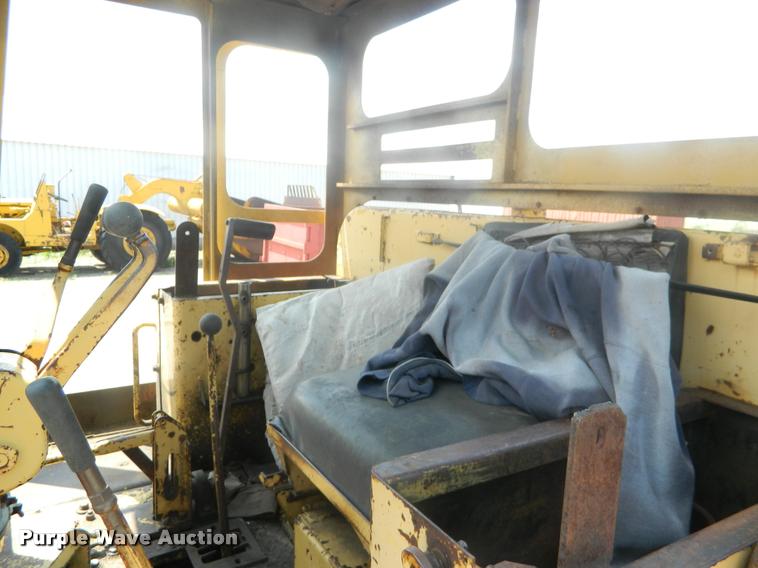 image for item DB1052 Allis Chalmers HD16 dozer