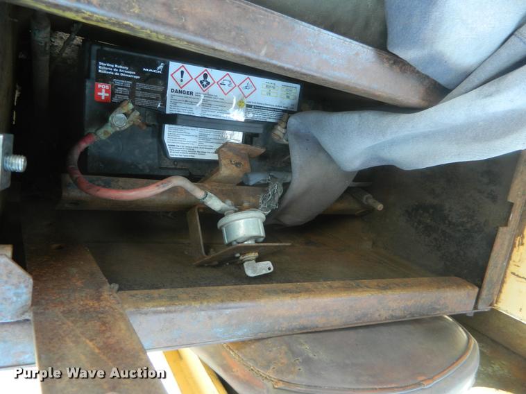 image for item DB1052 Allis Chalmers HD16 dozer