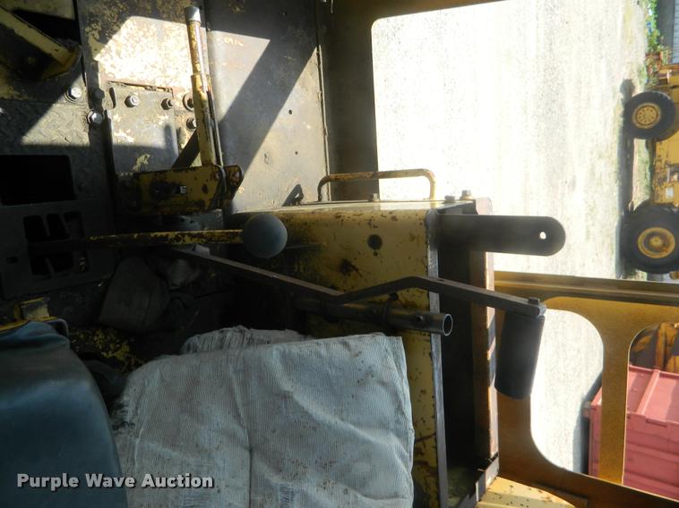 image for item DB1052 Allis Chalmers HD16 dozer