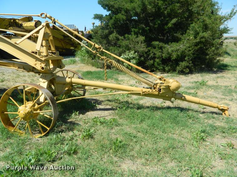 image for item DB1053 Caterpillar grader