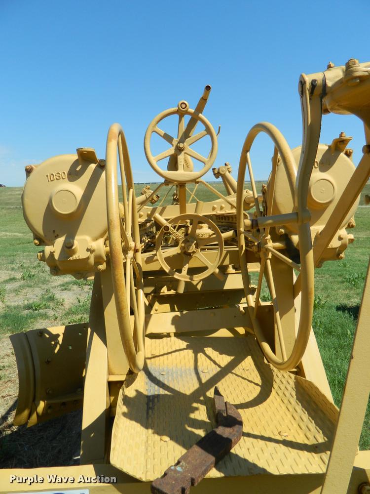 image for item DB1053 Caterpillar grader