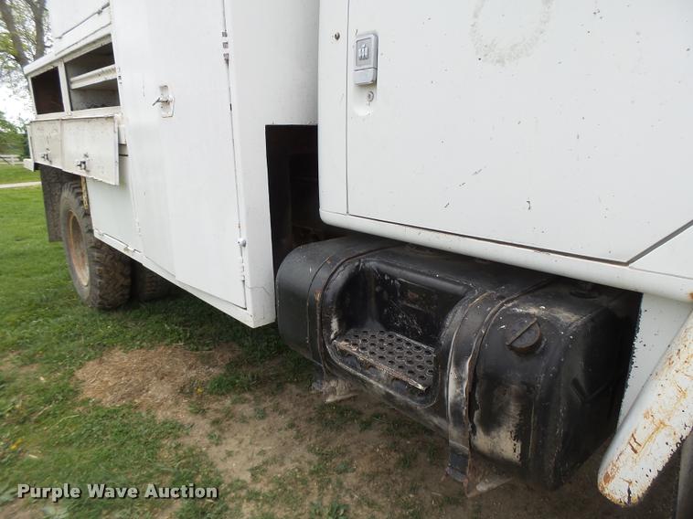 image for item DB1308 1980 International 1854 service truck