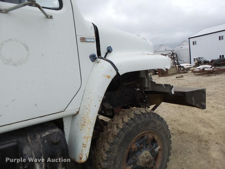 image for item DB1308 1980 International 1854 service truck