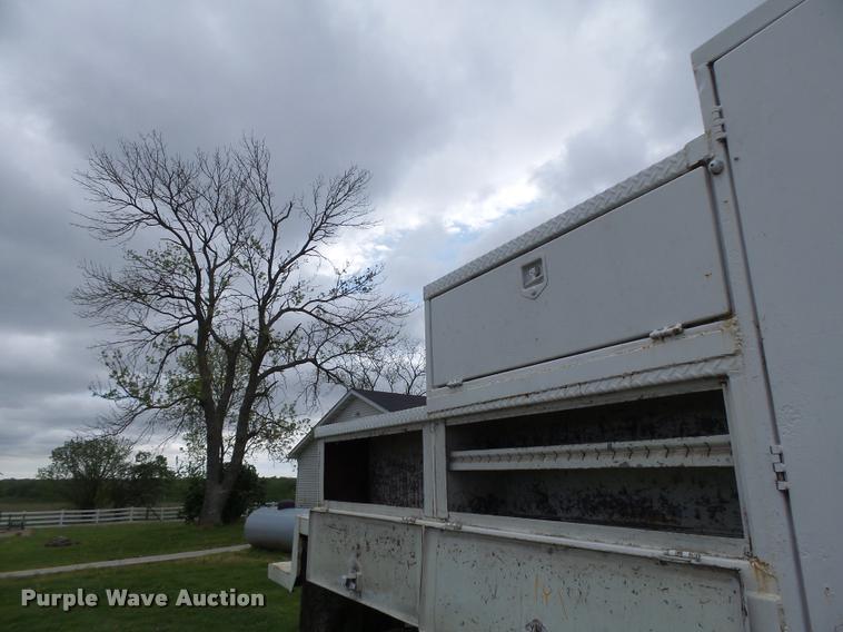 image for item DB1308 1980 International 1854 service truck