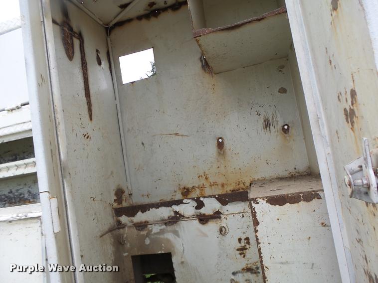 image for item DB1308 1980 International 1854 service truck