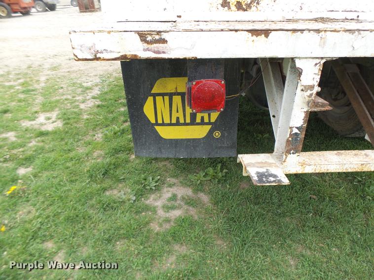 image for item DB1308 1980 International 1854 service truck