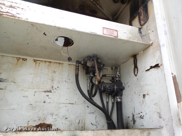 image for item DB1308 1980 International 1854 service truck