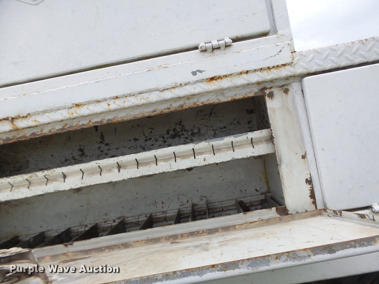 image for item DB1308 1980 International 1854 service truck