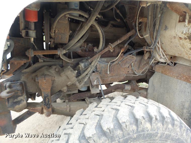 image for item DB1308 1980 International 1854 service truck